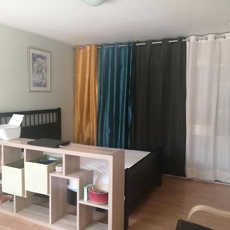 Kievaille Apartment Plaisir Bagian luar foto