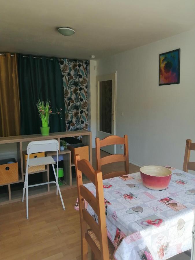 Kievaille Apartment Plaisir Bagian luar foto
