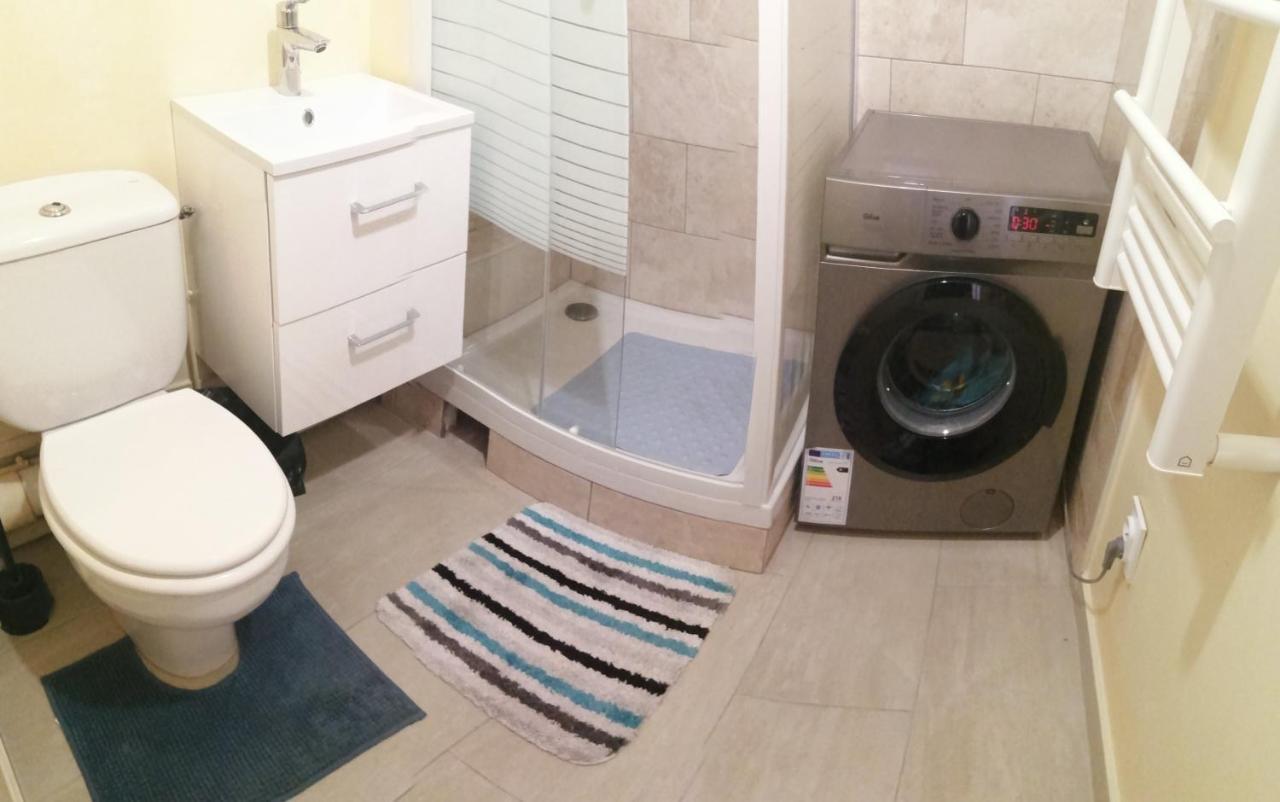 Kievaille Apartment Plaisir Bagian luar foto
