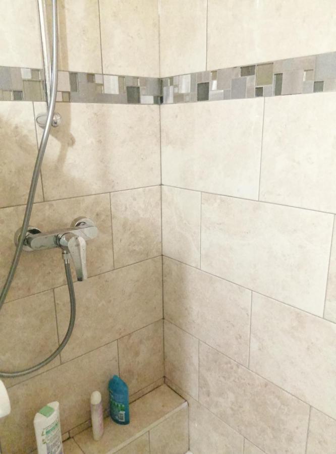 Kievaille Apartment Plaisir Bagian luar foto