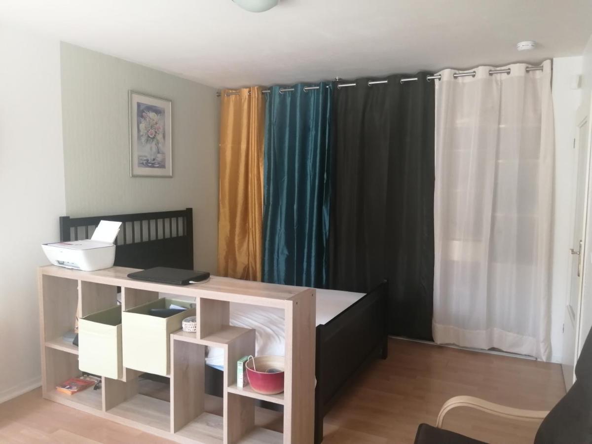 Kievaille Apartment Plaisir Bagian luar foto
